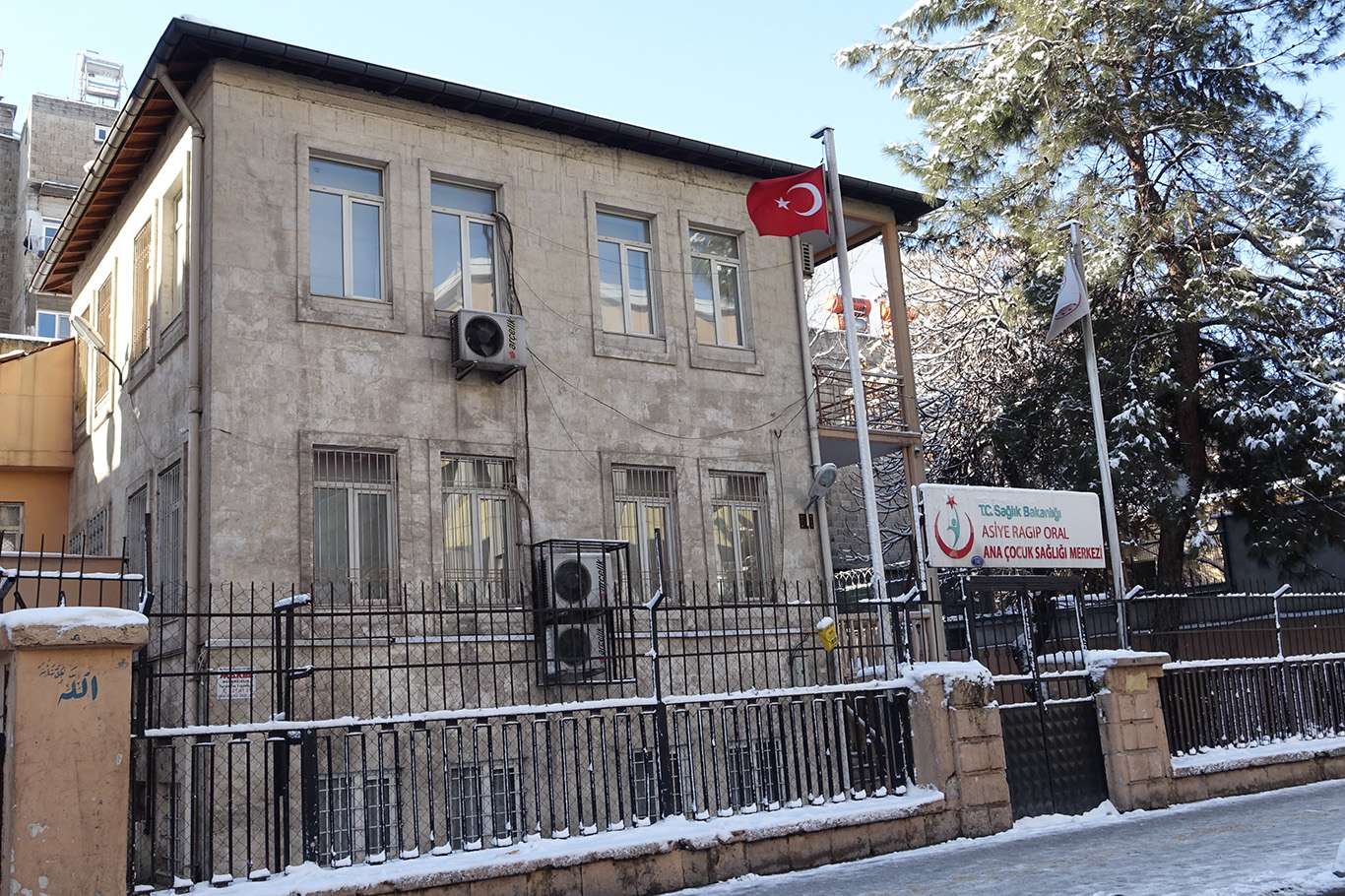 Doktorlar greve gidince hastalar tedavi olamadı Doktorlar greve gidince hastalar tedavi olamadı